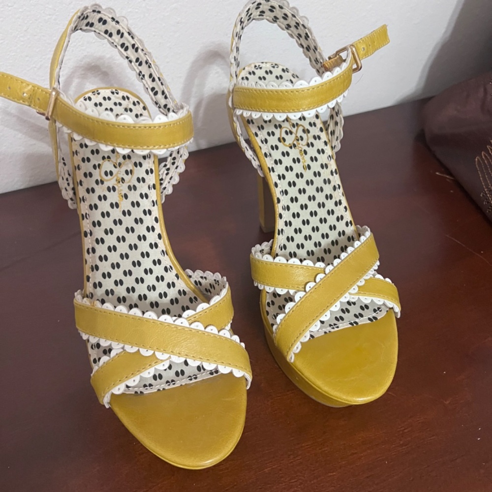 Used shoes - Picture 12 of 16